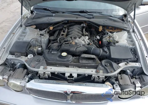 2004 Jaguar Xj Xj8 z USA, uszkodzony, nr VIN SAJWA71C24SG17780